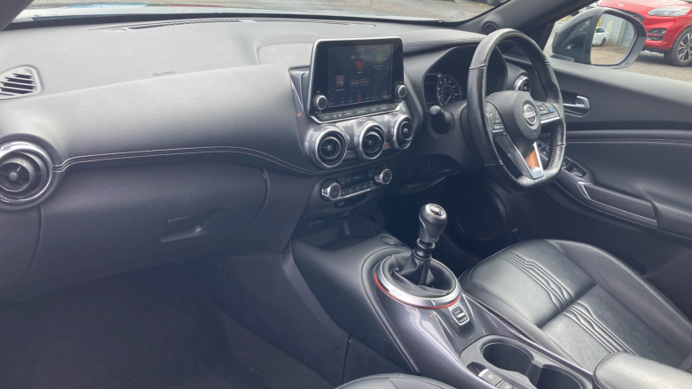 Nissan Juke 1.0 DiG-T 114 Tekna 5dr Petrol Hatchback